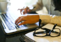 Mulheres são maioria no setor de seguros, mas minoria na liderança