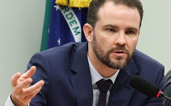 Durigan defende que Brasil deve ampliar comércio exterior