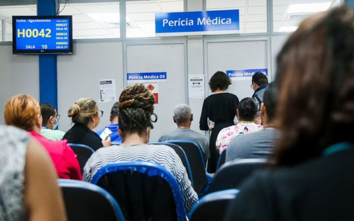 Fila de espera do INSS cai para 1,2 milhão de requerimentos