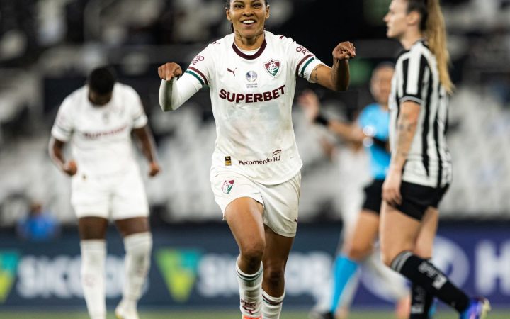 Fluminense domina, vence e complica Botafogo no Brasileirão Feminino