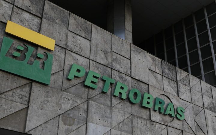 Petrobras tem lucro líquido de R$ 52,4 bi no segundo trimestre