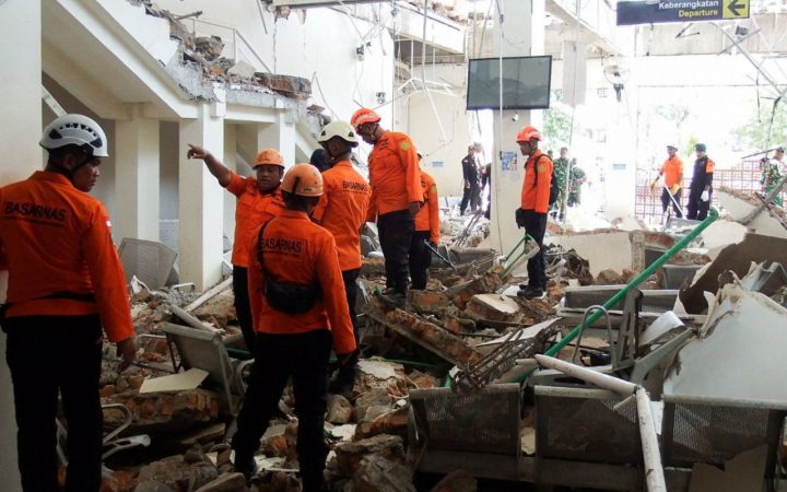 Indonésia: buscas por vítimas de tremor seguem no Dia da Independência