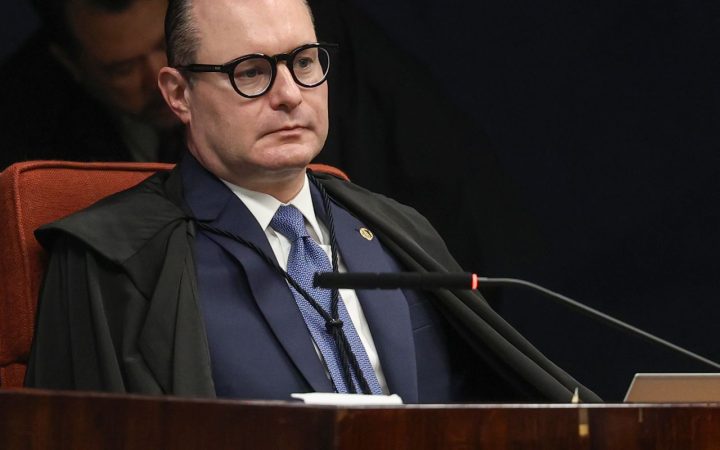 Dallagnol divulga sigilo fiscal de Zanin, que pede responsabilização