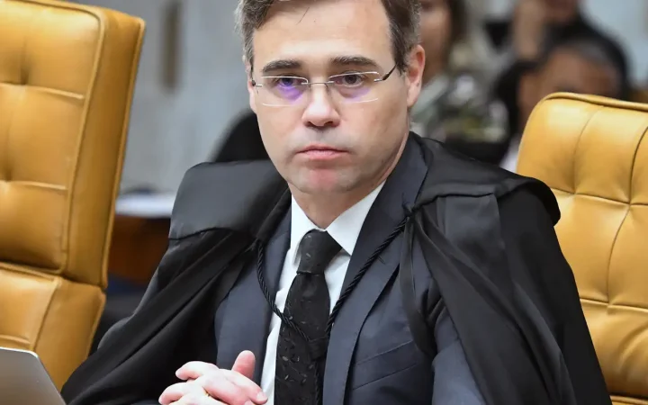Mendonça cita risco às investigações com dados de celular de Vorcaro