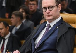 Zanin reitera pedido de acesso a dados de celular de Vorcaro