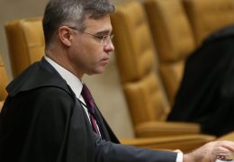 Mendonça levanta sigilo de quase 40 processos no STF