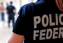 PF faz operação contra fraudes no registro de armas de colecionadores