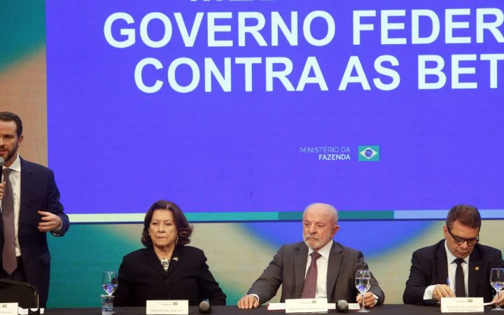 Bets passam a ser proibidas no país e apostador receberá saldo
