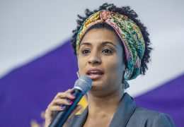 Bolsonaristas ofendem memória de Marielle Franco em ato no Rio
