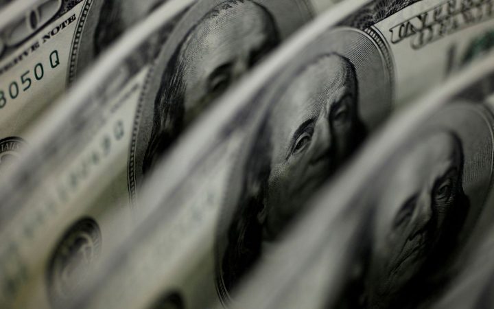 Dólar sobe 8,21%, e bolsa cai 13,88% após reeleição de Lula