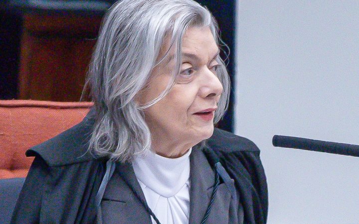 Ministra rejeita ação que pedia transporte interestadual na eleição