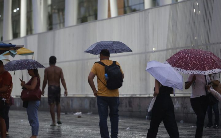 Chuva deve prevalecer no domingo de eleições no Rio