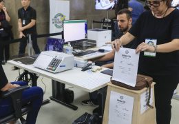 TRE-SP inicia testes de integridade em urnas da capital paulista