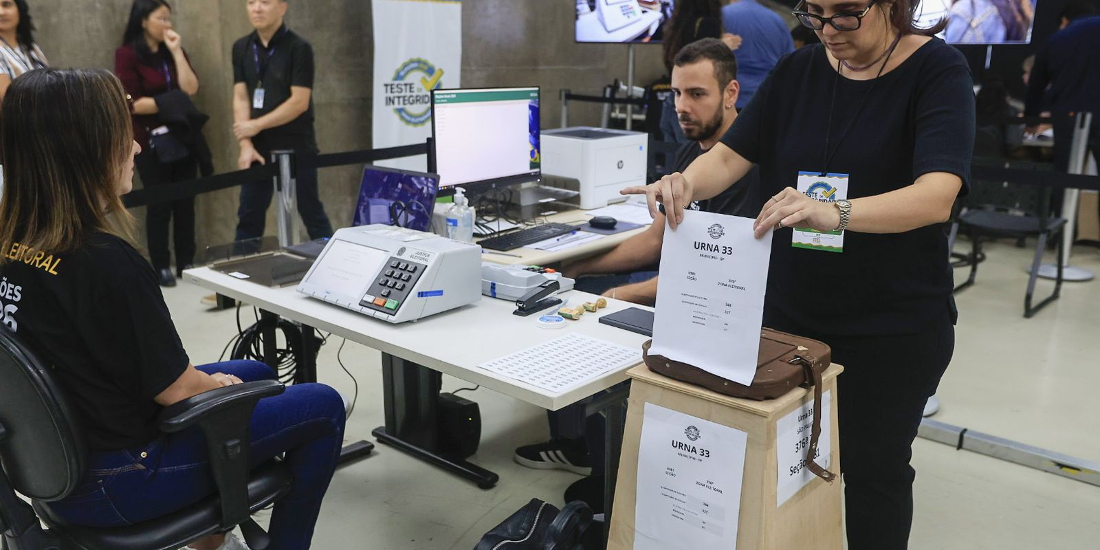 TRE-SP inicia testes de integridade em urnas da capital paulista