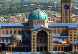 Santuário de Aparecida terá missas, consagração e procissão no feriado