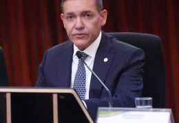 Nunes Marques suspende postagens ilegais contra campanha de Lula